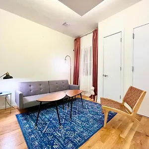 Bed & Breakfast Nicestay, New York